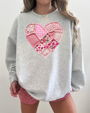 Load image into Gallery viewer, Quilted heart