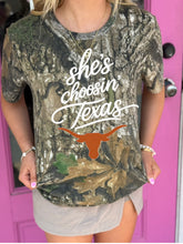 Load image into Gallery viewer, She’s choosin’ Texas