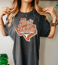 Load image into Gallery viewer, She’s from Texas I can tell longhorns
