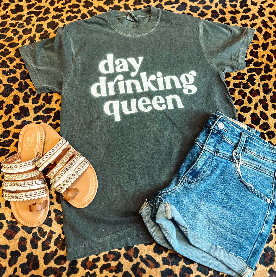 Day drinking queen tee