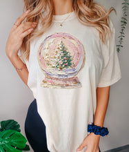 Load image into Gallery viewer, Snowglobe painted