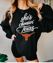 Load image into Gallery viewer, She’s choosin’ Texas