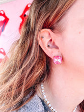 Load image into Gallery viewer, Stud Earrings