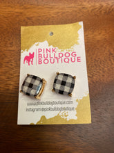 Load image into Gallery viewer, Stud Earrings