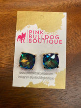 Load image into Gallery viewer, Stud Earrings