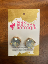 Load image into Gallery viewer, Stud Earrings