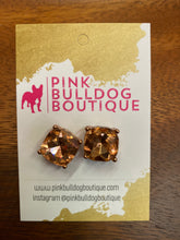 Load image into Gallery viewer, Stud Earrings