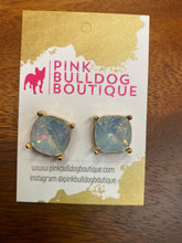 Load image into Gallery viewer, Stud Earrings