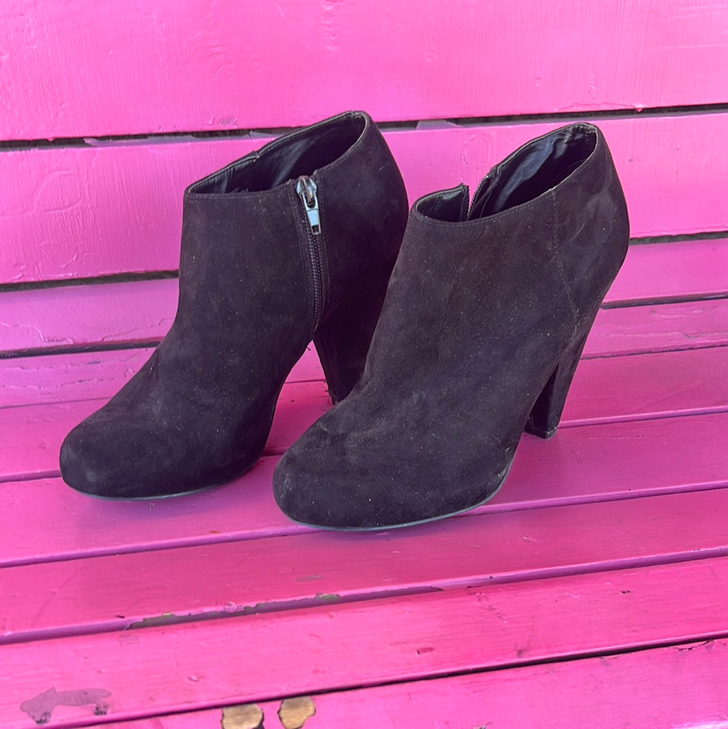 Black Mix #6 Shoes, 8