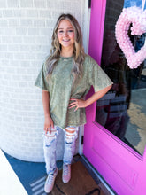 Load image into Gallery viewer, Oversized acid wash tee&#39;s
