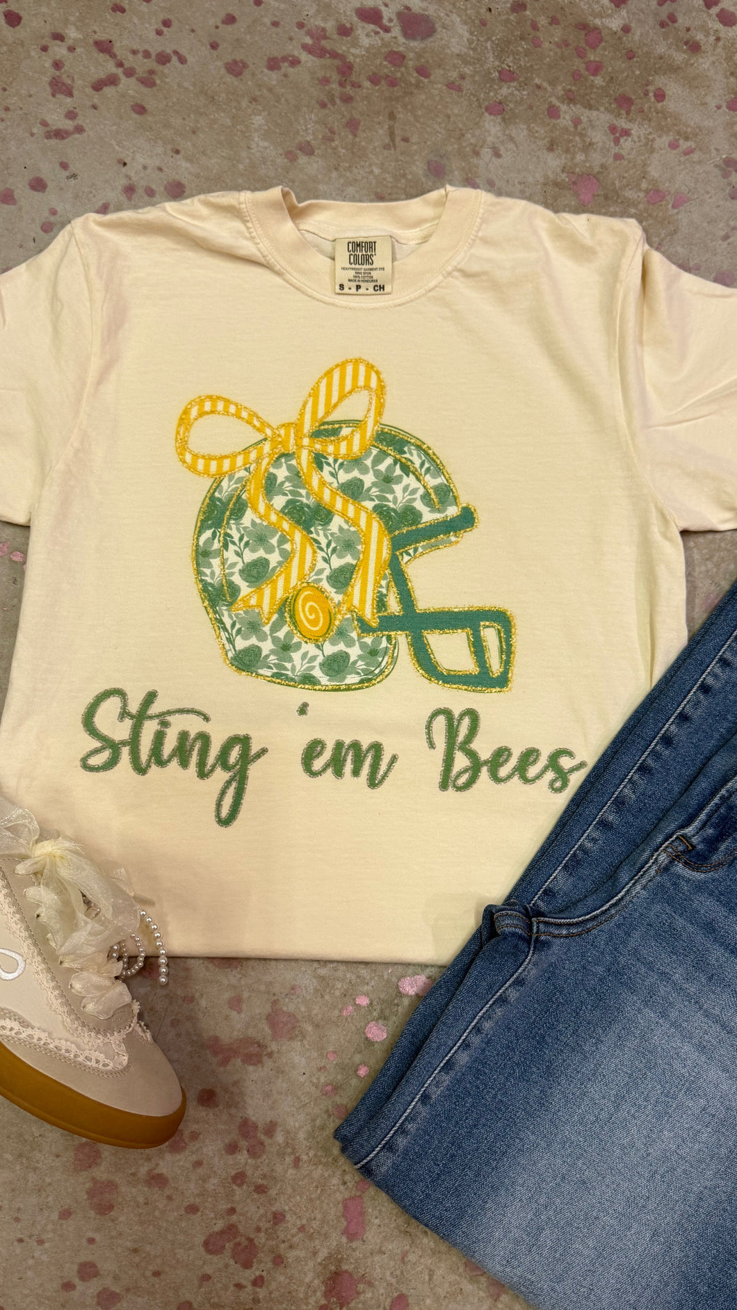 Bees helmet tee