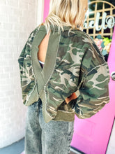 Load image into Gallery viewer, Cropped Pullover With Refined Open Back
