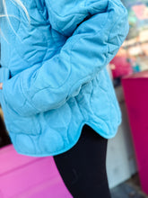 Load image into Gallery viewer, Quilted Half Zip High Neck Pullover
