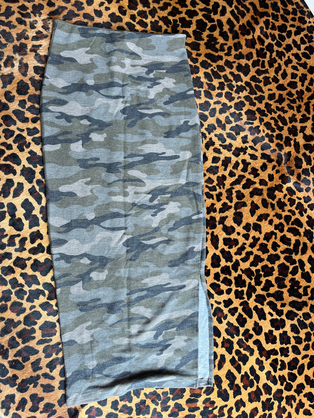 Camo blvd Skirt, Small