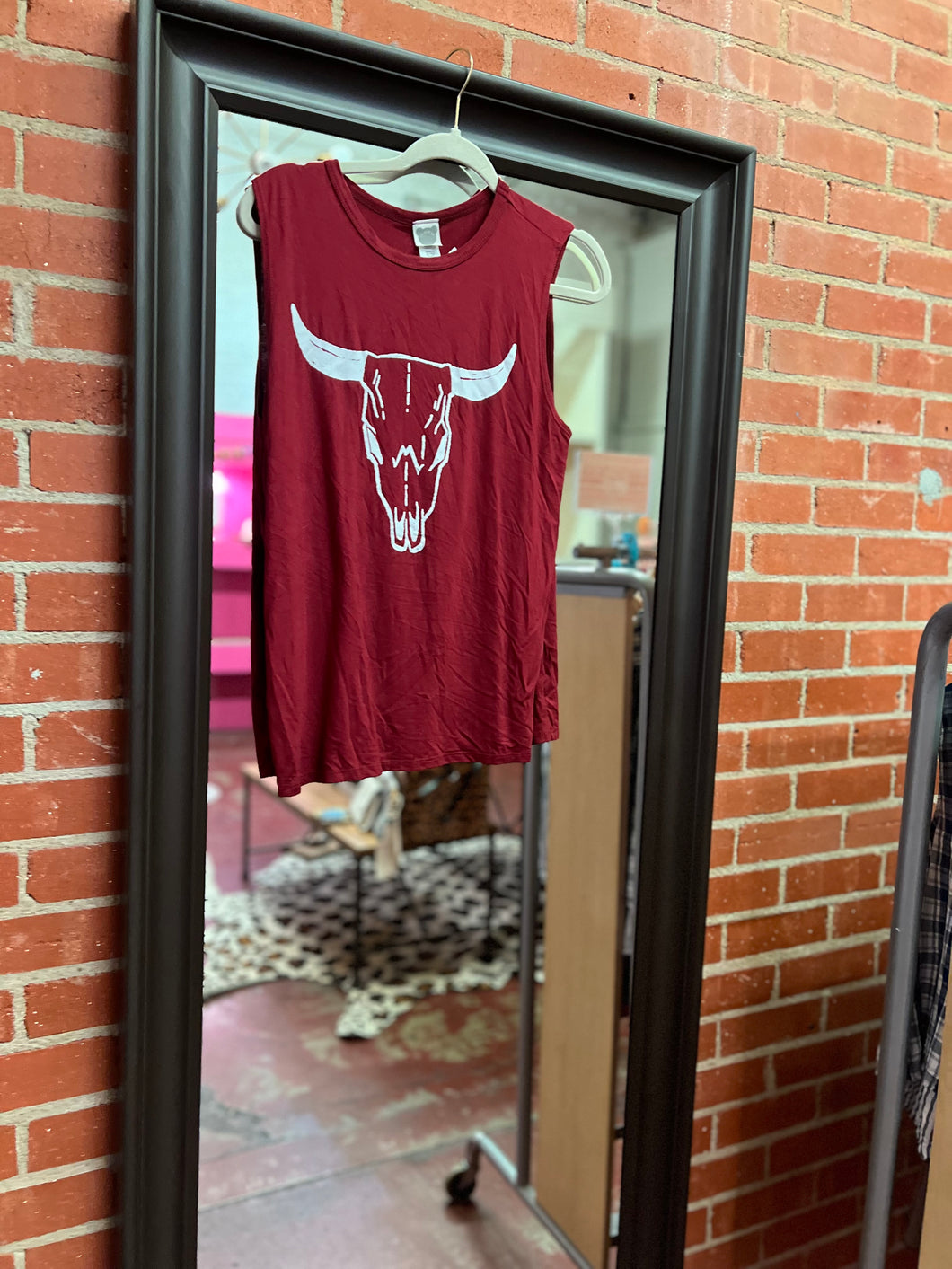 Maroon Pink Bulldog Womens Graphic Tee, Medium