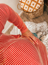 Load image into Gallery viewer, Ribbed long Sleeve Crop
