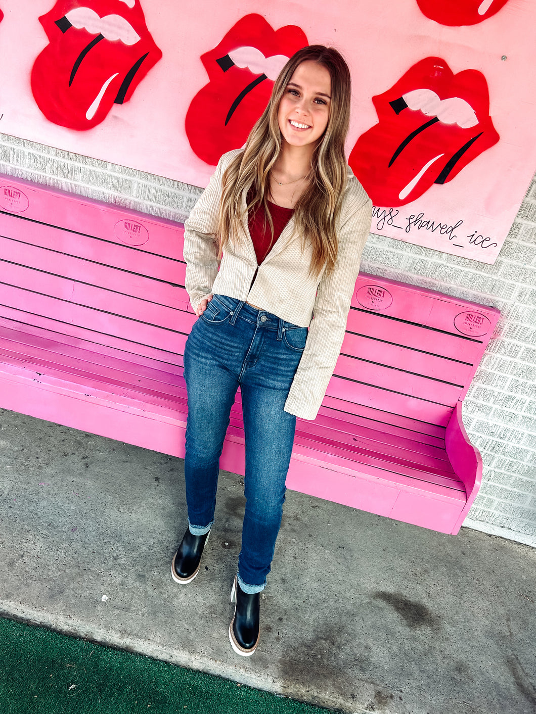 Beige cropped blazer
