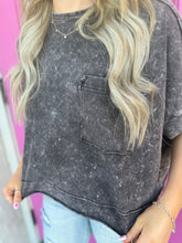 Load image into Gallery viewer, Acid wash pocket oversized crop tee
