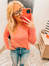 Load image into Gallery viewer, Ribbed long Sleeve Crop
