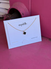 Load image into Gallery viewer, Gold clover necklace
