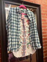 Load image into Gallery viewer, blue/ pink rose april sky Flannels, Small
