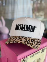 Load image into Gallery viewer, MOMMIN’ embroidery hat
