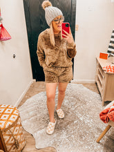 Load image into Gallery viewer, Fuzzy metallic lounge set
