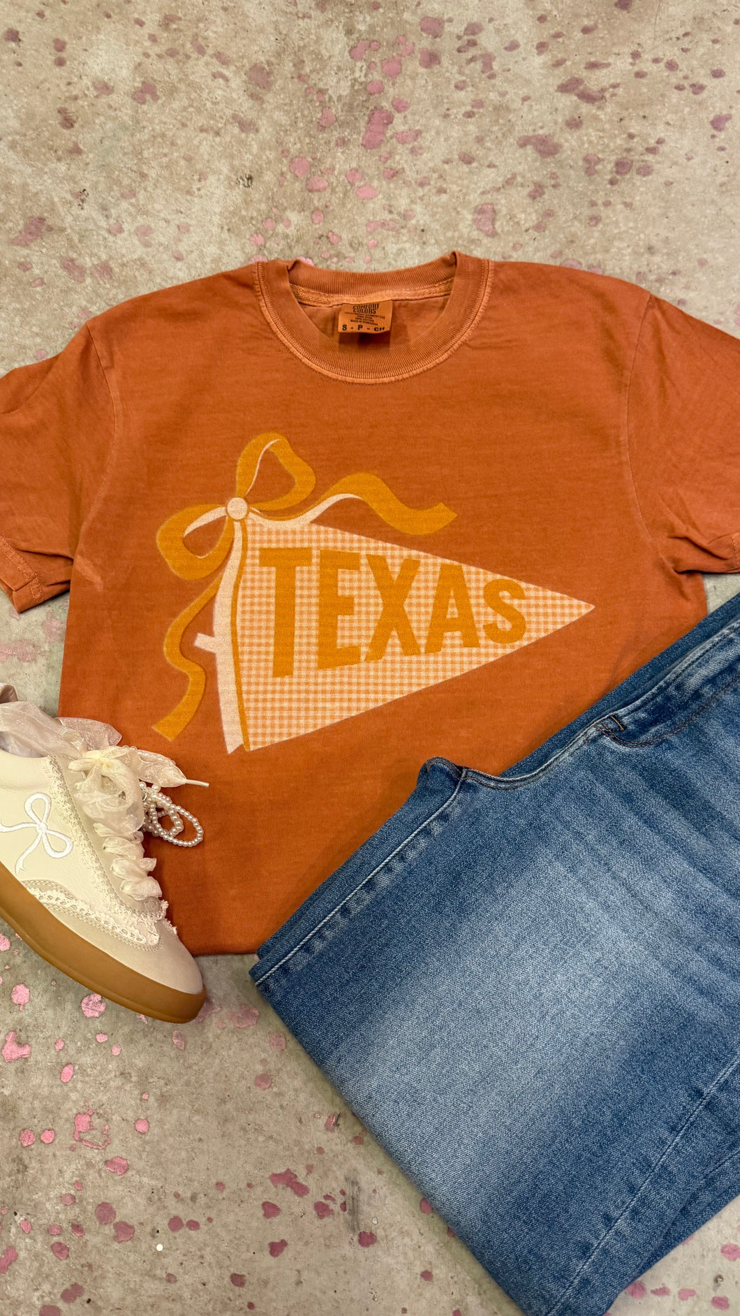Longhorns pennant tee