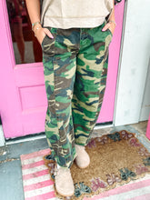 Load image into Gallery viewer, Slouchy Crop Barrel Camo Print Pants
