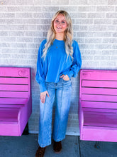 Load image into Gallery viewer, Washed Oversized Long Sleeve Top
