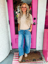 Load image into Gallery viewer, Slouchy Cropped Barrel Jeans With Contrast Wash

