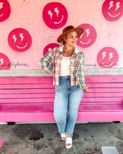 Load image into Gallery viewer, Colorblock flannel with hood
