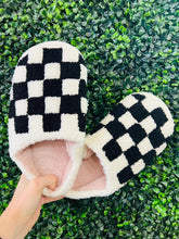 Load image into Gallery viewer, Checkered Slippers
