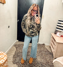 Load image into Gallery viewer, Camo hoodie
