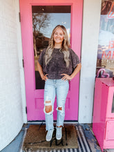 Load image into Gallery viewer, Acid wash pocket oversized crop tee
