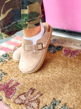 Load image into Gallery viewer, Capri suede clogs
