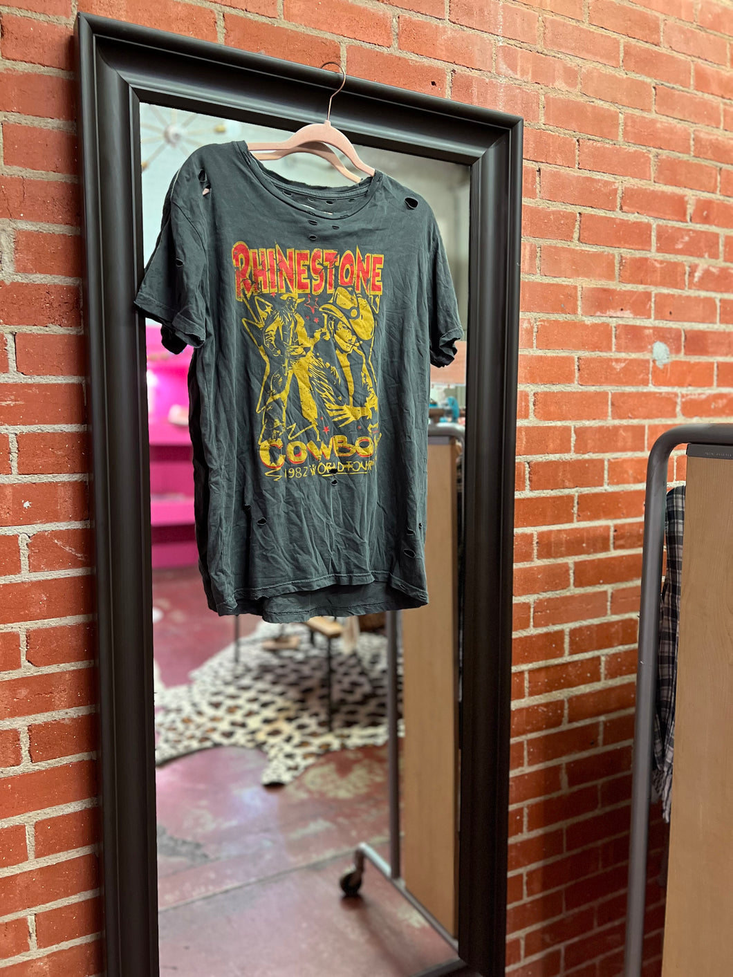 Gray Pink Bulldog Womens Graphic Tee, Small