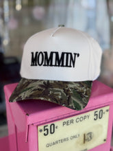 Load image into Gallery viewer, MOMMIN’ embroidery hat
