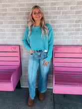 Load image into Gallery viewer, Cropped Knit Sweater With Crew Neck
