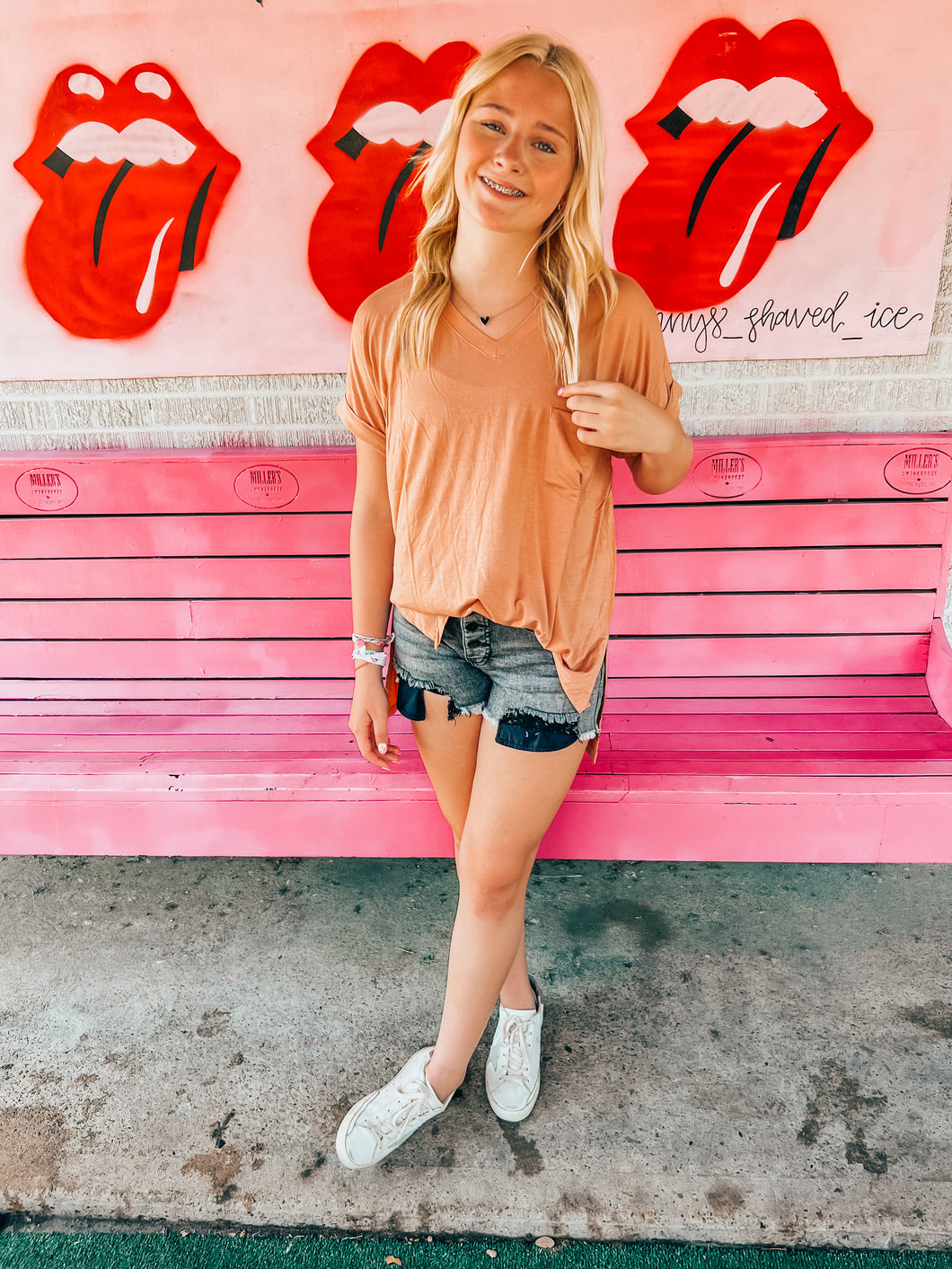 V Neck high low short sleeve tee