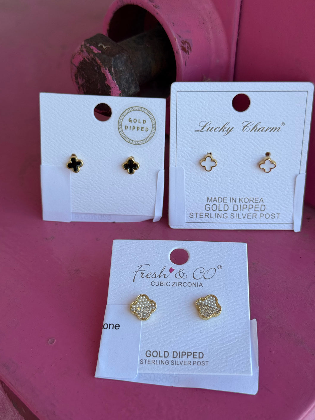 Gold clover studs