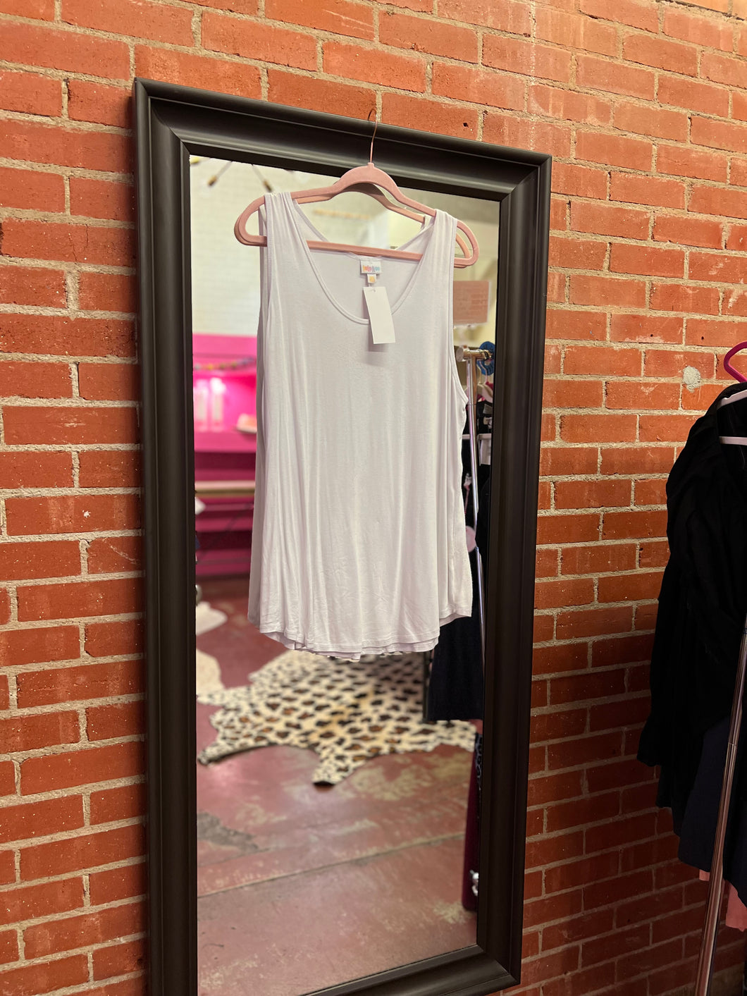 White LulaRoe Womens Tanks, 3XL