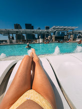 Load image into Gallery viewer, Self tanning supplies
