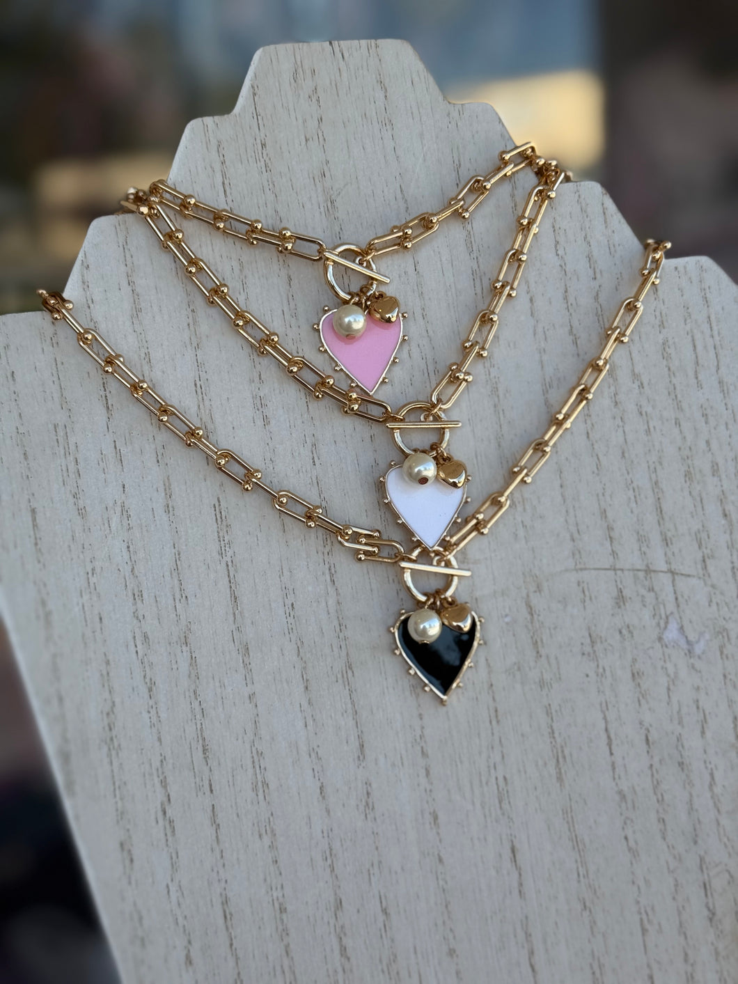 Gold chunky chain heart charm necklace