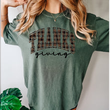 Load image into Gallery viewer, Thanksgiving Plaid Arch
