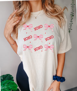 XOXO bow grid