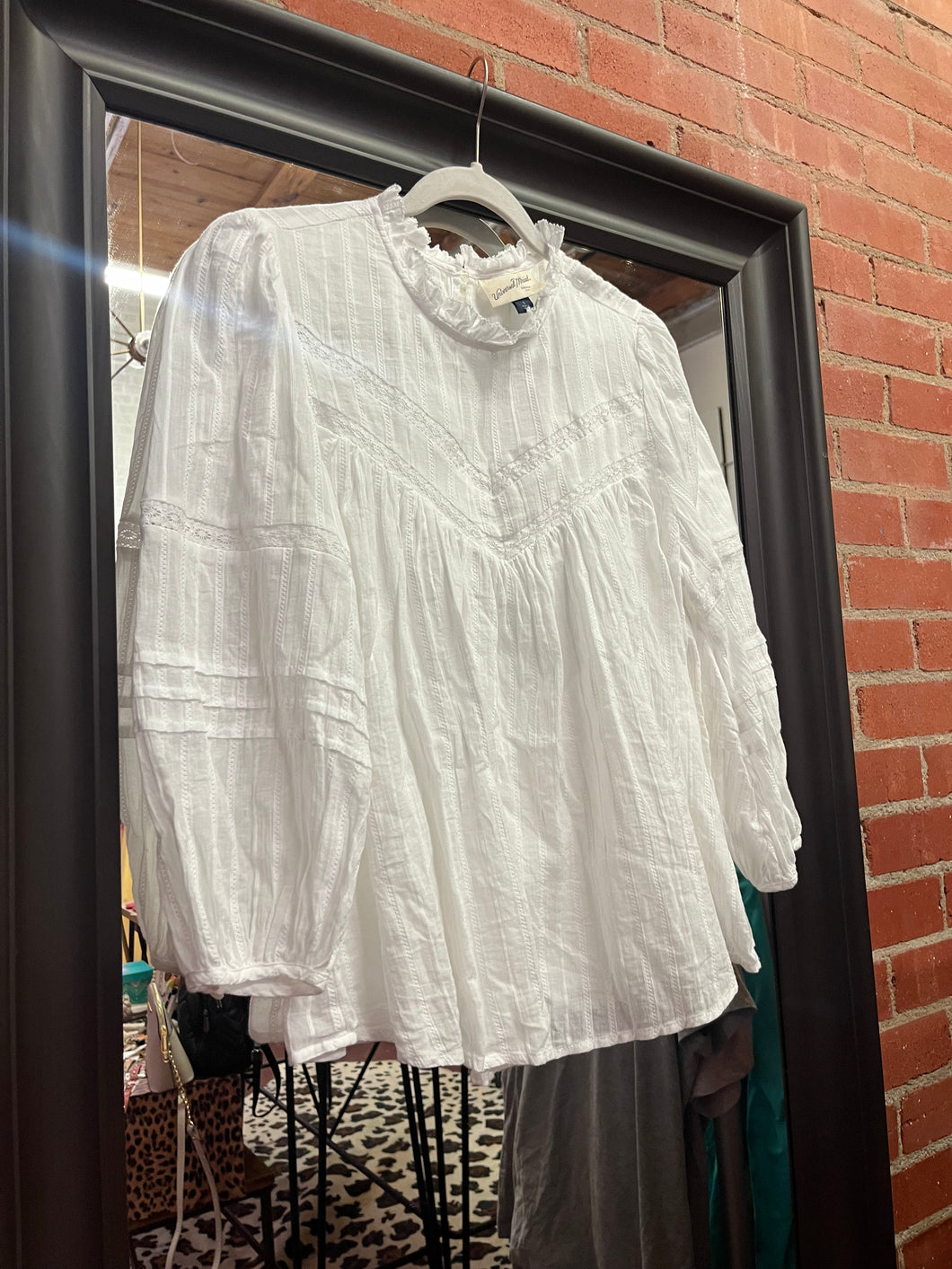 white Universal Thread Womens Top, Small