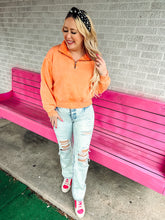 Load image into Gallery viewer, 1/4 zip acid wash crop pullover
