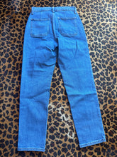 Load image into Gallery viewer, Denim Old Navy mom Jeans, 0
