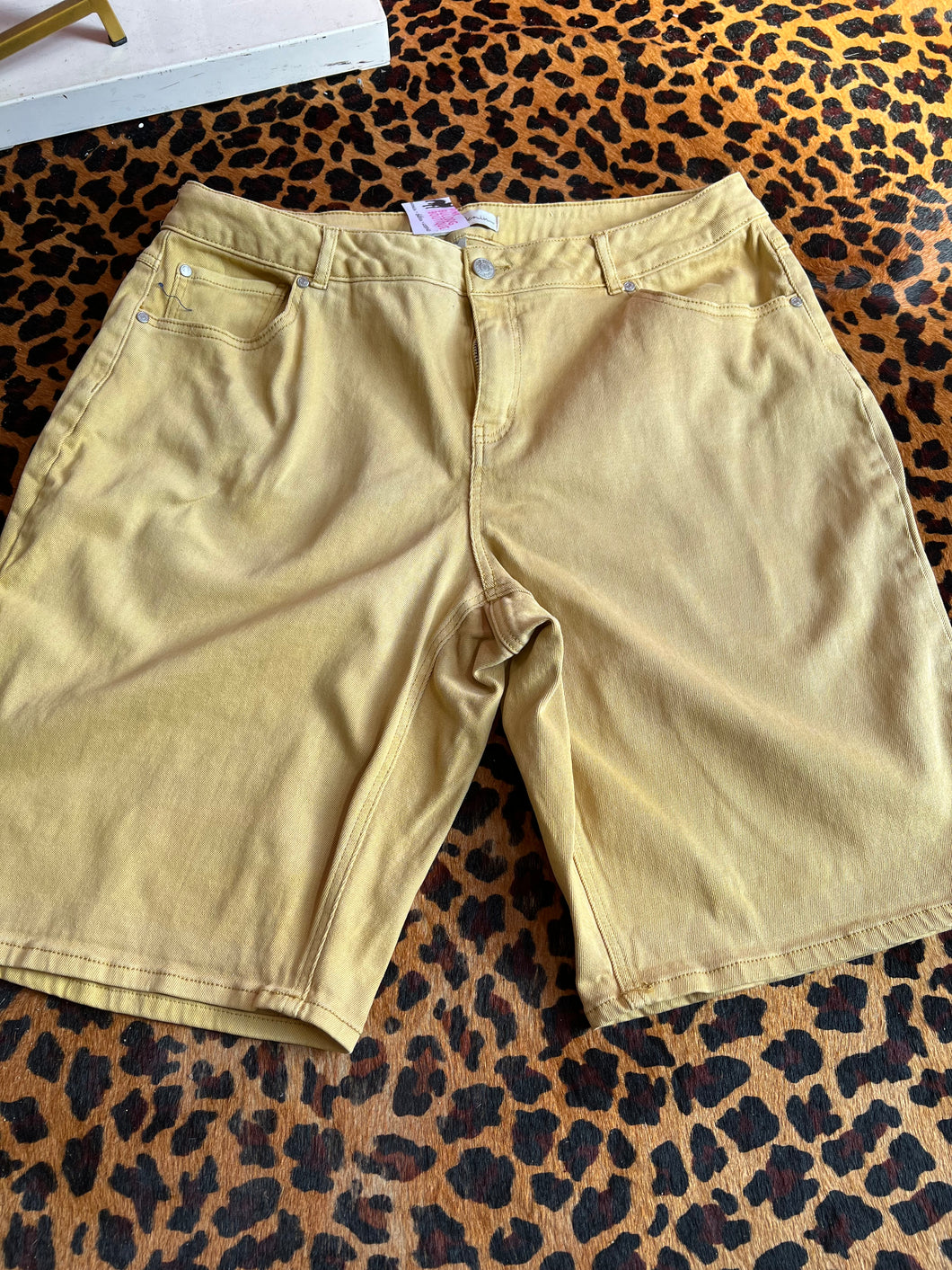 Mustard denin Shorts, 16
